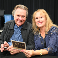 Our American Sound Studio panelists share a smile during the autograph sessions.