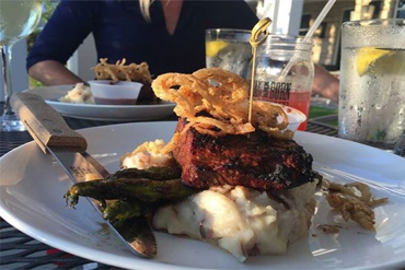 Delta's Kitchen - The Guest House at Graceland