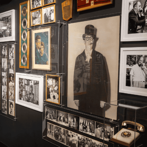 Descriptive alt text